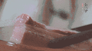 咸肉取出，切片備用。