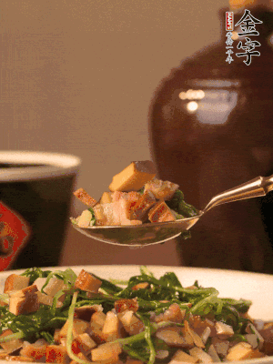 出鍋前嘗味，味淡加點鹽。